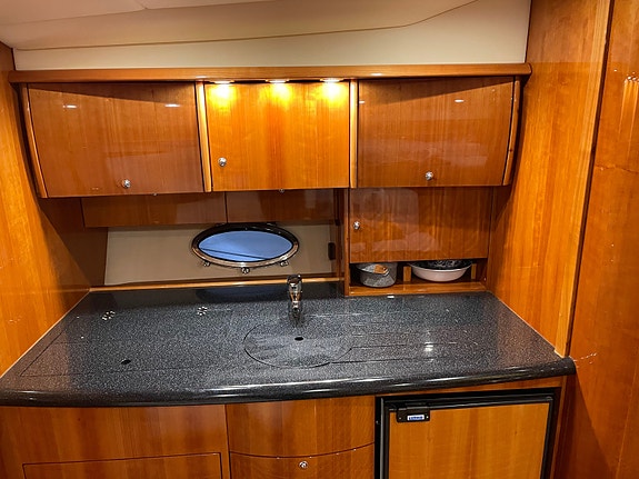 Windy 37 grand mistral 17 of 26
