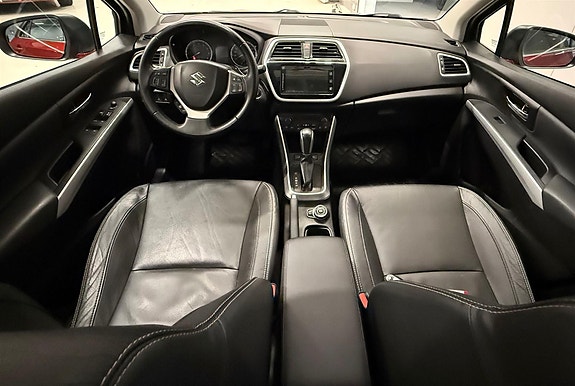 Suzuki S-Cross 13 of 30