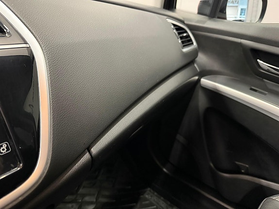 Suzuki S-Cross 16 of 30