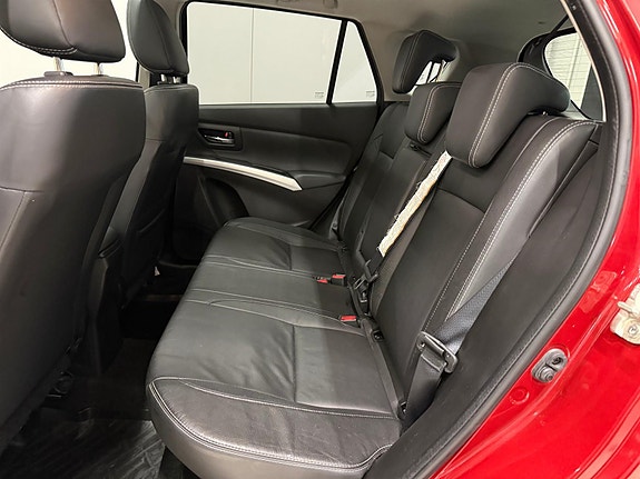 Suzuki S-Cross 26 of 30