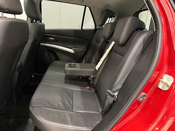 Suzuki S-Cross 27 of 30
