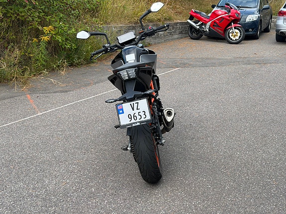 KTM 390 Duke 7 of 9