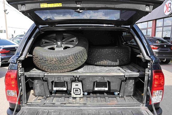 Toyota HiLux 12 of 30