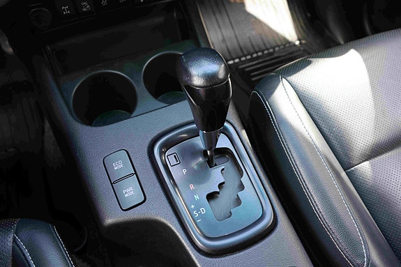 Toyota HiLux 19 of 30