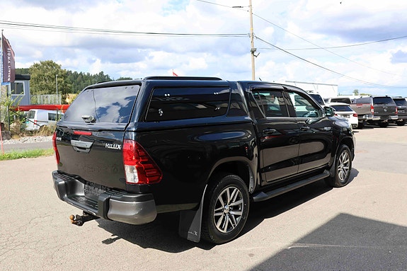 Toyota HiLux 7 of 30