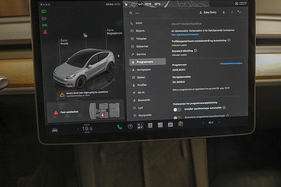 Tesla Model Y 20 of 24