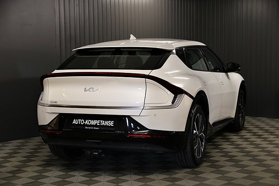 Kia EV6 7 of 19