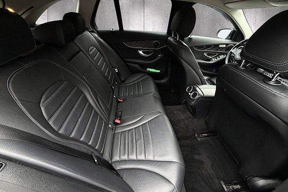 Mercedes-Benz C350 e 17 of 24