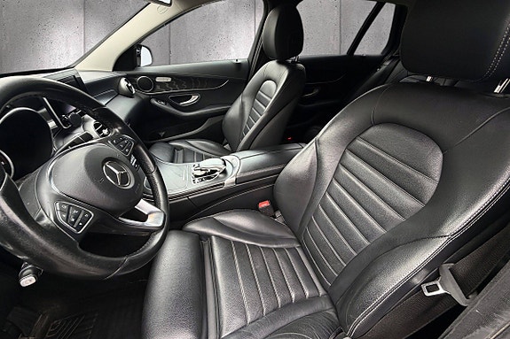 Mercedes-Benz C350 e 14 of 24