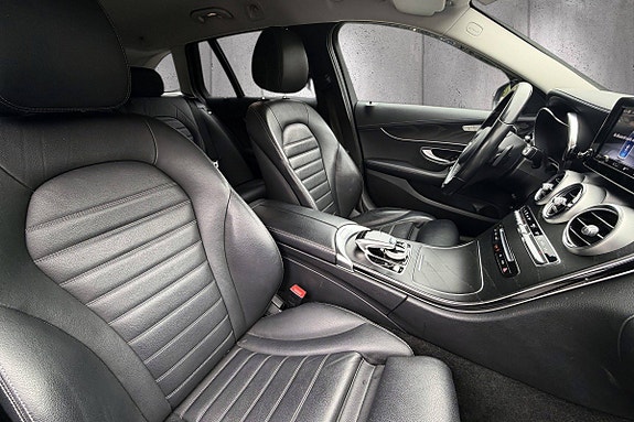 Mercedes-Benz C350 e 13 of 24