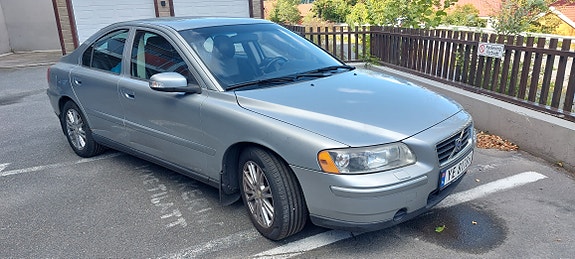 Volvo S60 2 of 21