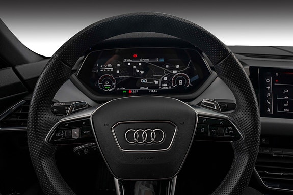 Audi e-tron GT 11 of 30