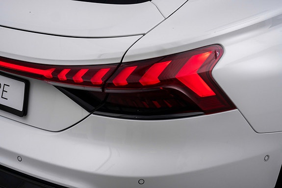 Audi e-tron GT 9 of 30