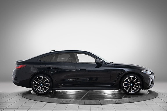 BMW i4 6 of 28