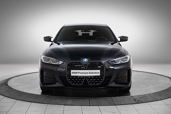 BMW i4 8 of 28