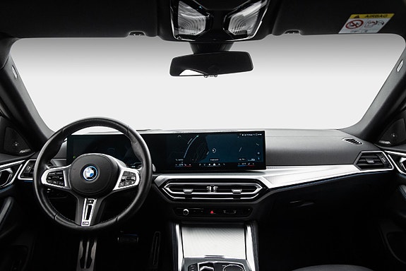 BMW i4 16 of 28