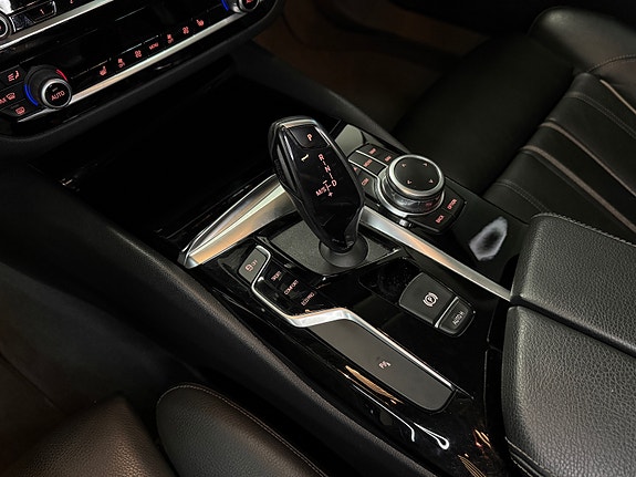 BMW 520d 14 of 18