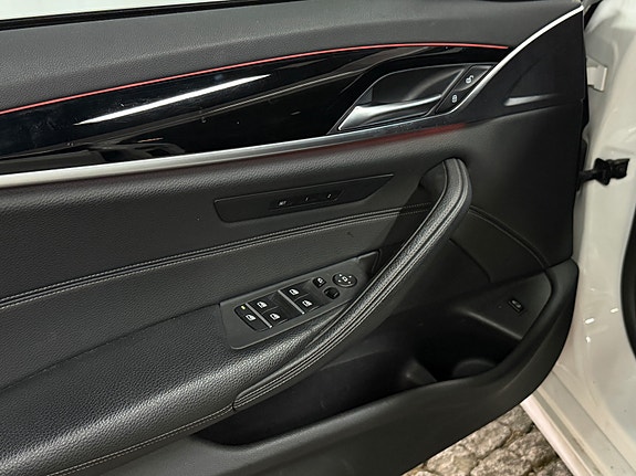 BMW 520d 12 of 18
