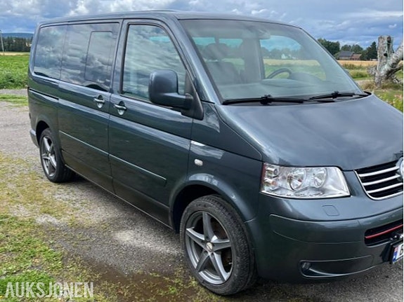 Volkswagen Multivan 3 of 16