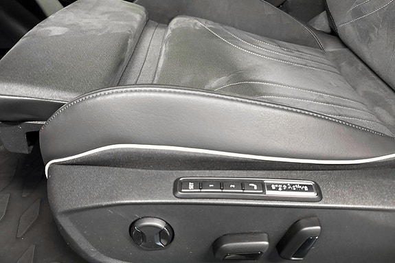 Volkswagen ID.4 GTX 21 of 26