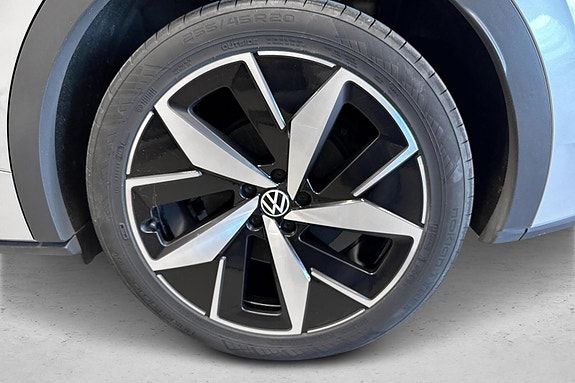 Volkswagen ID.4 GTX 19 of 26