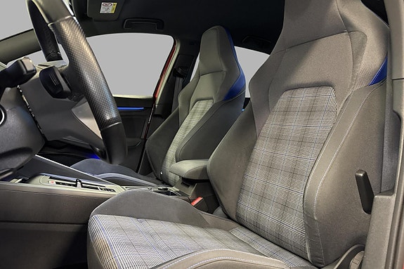Volkswagen Golf VIII 10 of 27