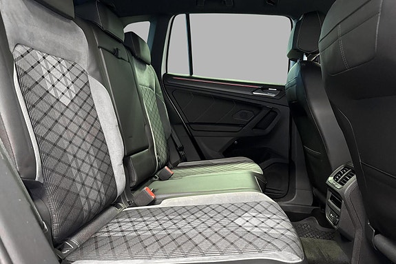 Volkswagen Tiguan 17 of 27