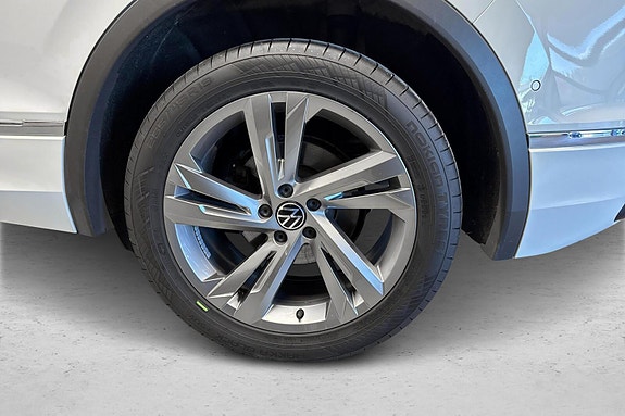Volkswagen Tiguan 19 of 27