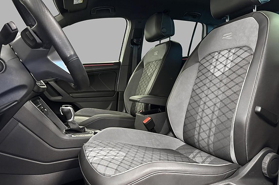 Volkswagen Tiguan 10 of 27