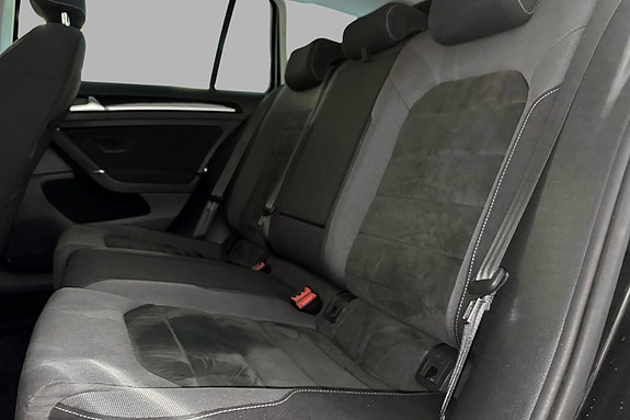Volkswagen Golf VII 16 of 24