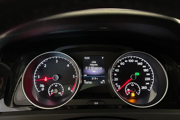 Volkswagen Golf VII 12 of 24