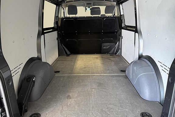 Volkswagen Transporter 18 of 25