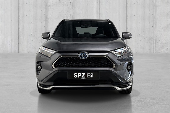 Toyota RAV4 4 of 15