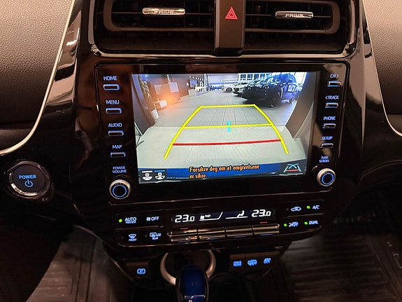 Toyota Prius Plug-in Hybrid 27 of 30
