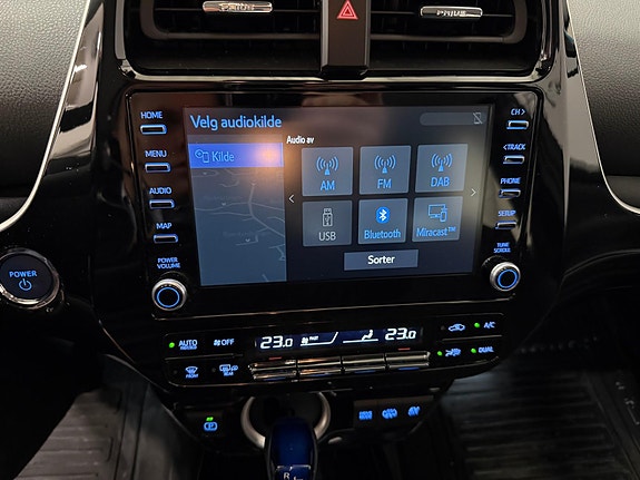 Toyota Prius Plug-in Hybrid 24 of 30