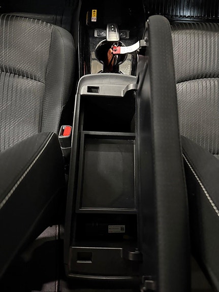 Toyota Prius Plug-in Hybrid 18 of 30