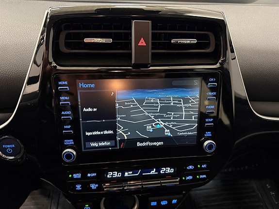 Toyota Prius Plug-in Hybrid 22 of 30