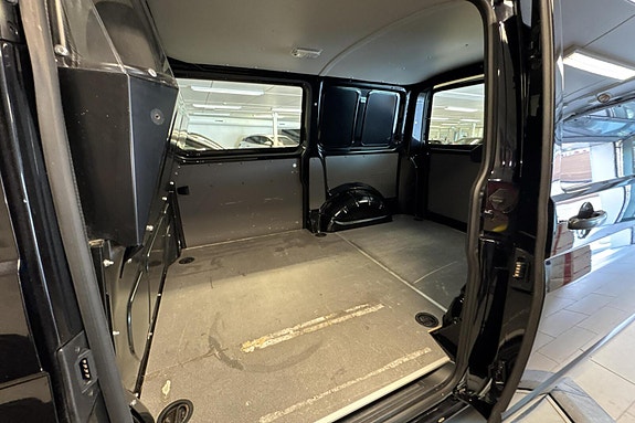 Volkswagen Transporter 17 of 25