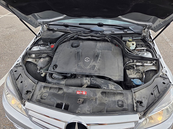 Mercedes-Benz C220 d 15 of 30