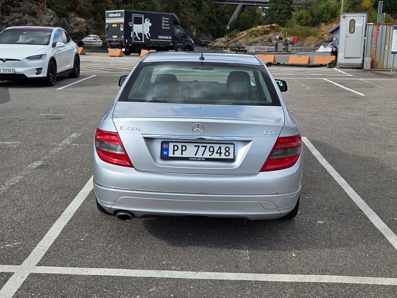 Mercedes-Benz C220 d 3 of 30