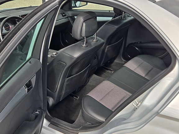 Mercedes-Benz C220 d 8 of 30