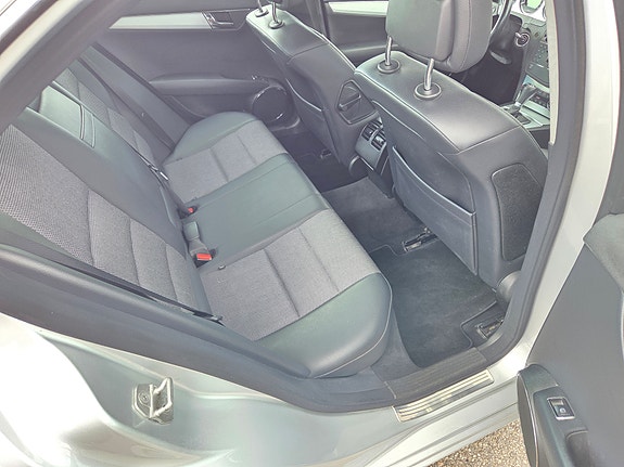 Mercedes-Benz C220 d 10 of 30