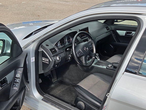 Mercedes-Benz C220 d 7 of 30