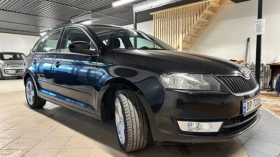Skoda Rapid 6 of 23