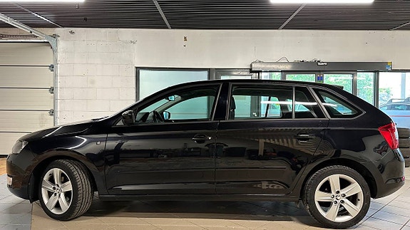 Skoda Rapid 2 of 23