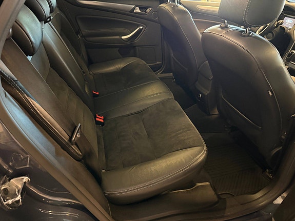 Ford Mondeo 18 of 25