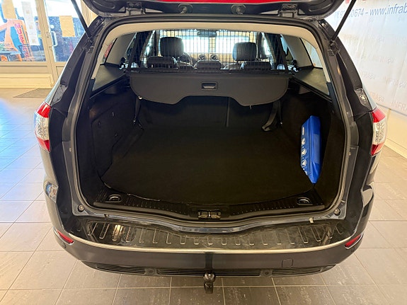 Ford Mondeo 25 of 25