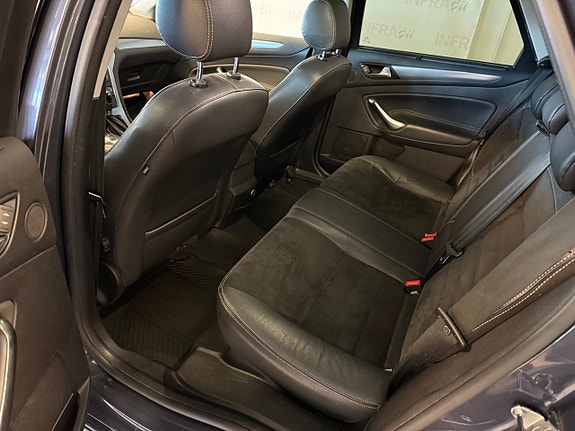 Ford Mondeo 16 of 25