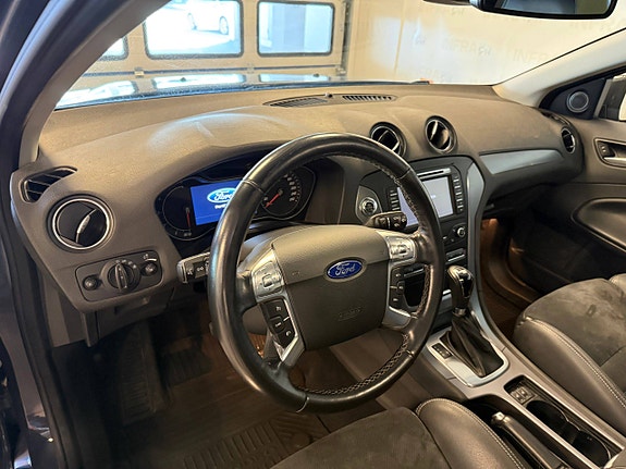 Ford Mondeo 15 of 25