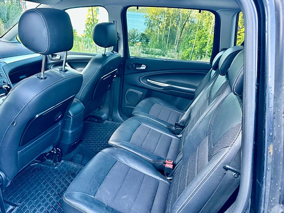 Ford Galaxy 14 of 15